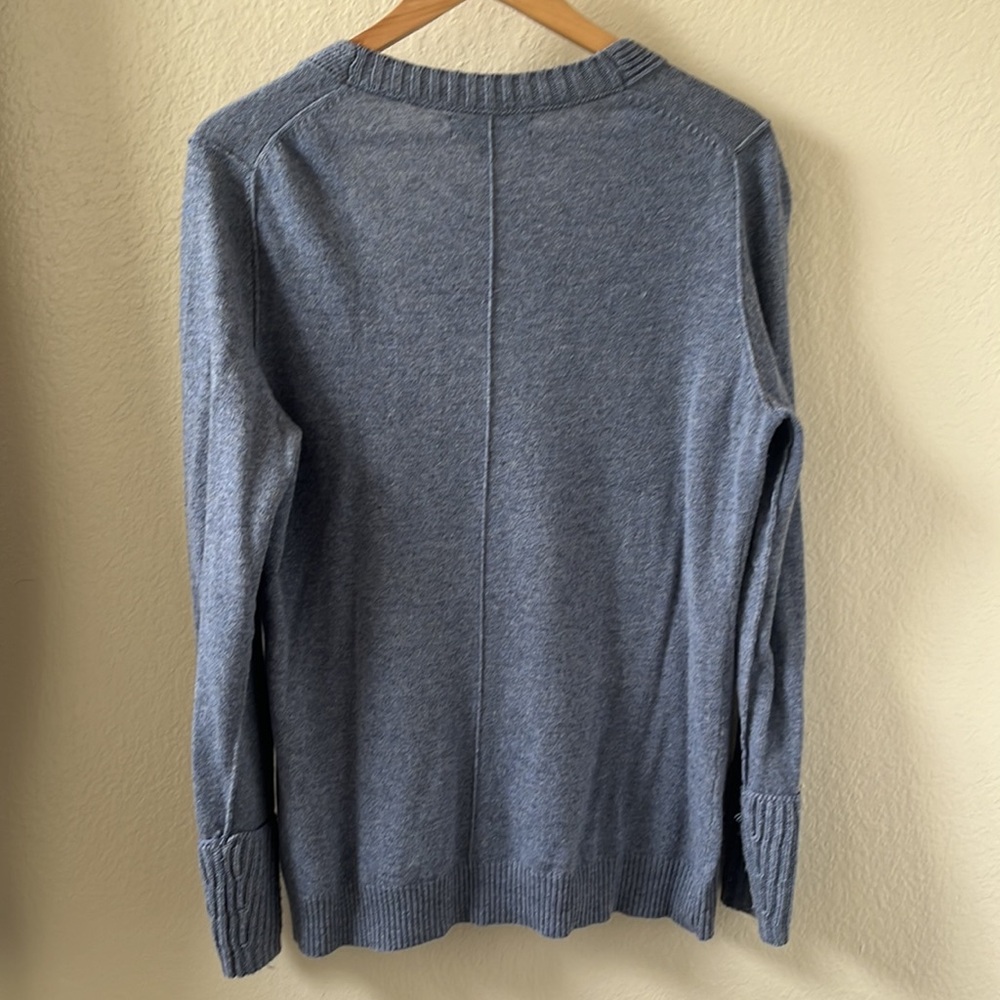Banana Republic Italian Yarn Blue Women's Cardigan Size Large - Picture 5 of 9